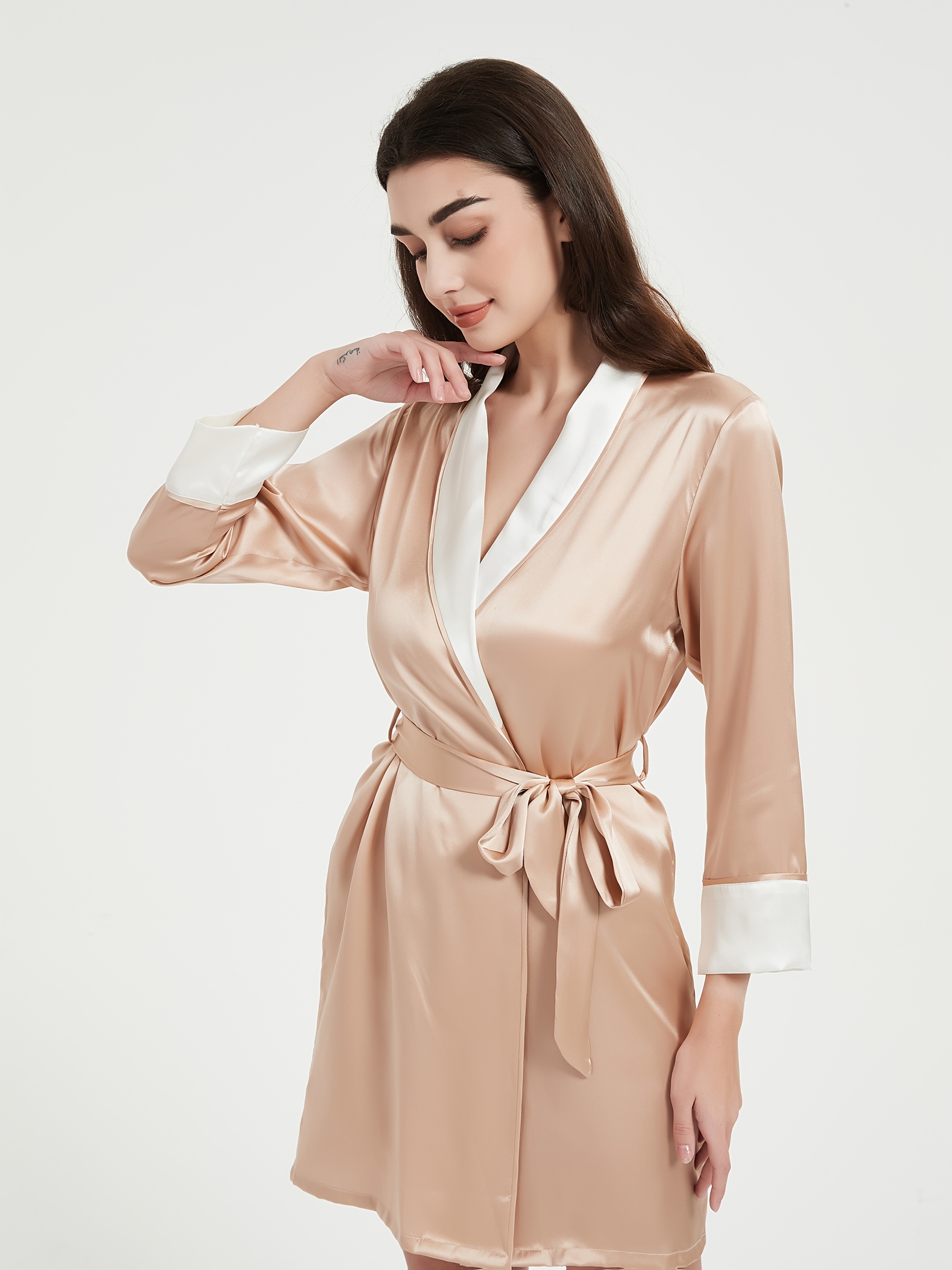 product-fancy-78513956-8491-4ca0-9a93-0f8ef2cc70d7 Šilkinis moteriškas chalatas - Image 1