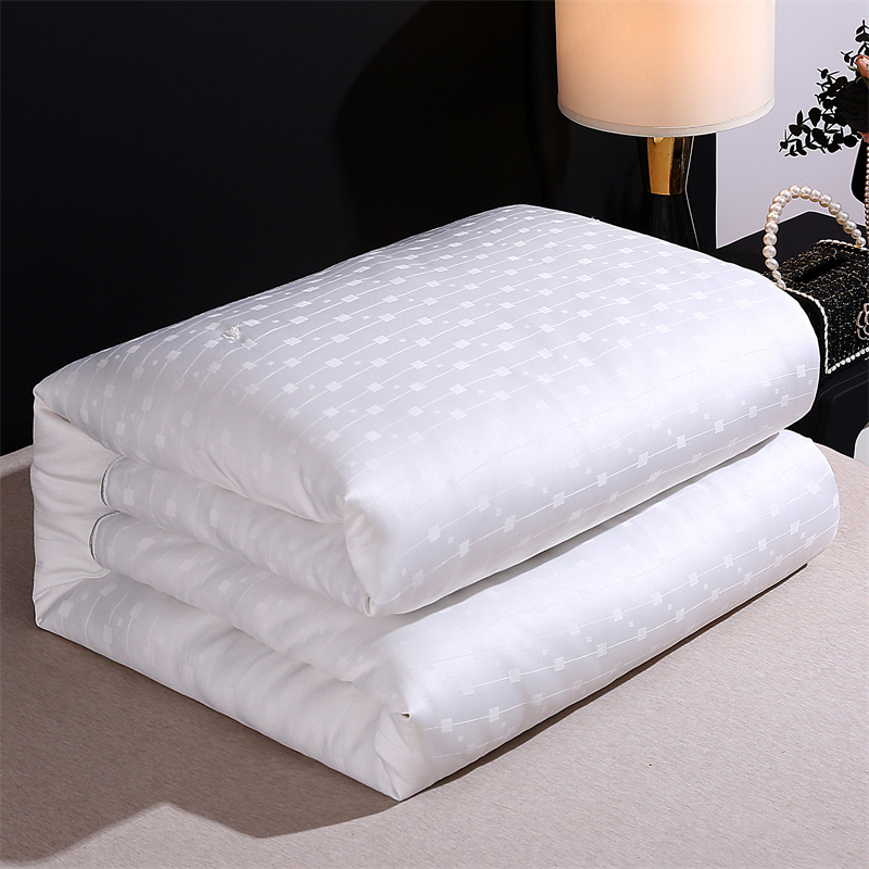 product-open-4c82e926426f4ec0aea5459957474fb3-goods Prabangi žakardo šilko antklodė - Image 1