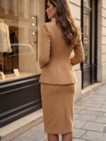 Elegantiškas kostiumėlis su sijonu - Image 4