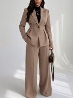 Elegantiškas 2 dalių moteriškas kostiumėlis