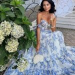 Elegantiška prancūziška gėlėta ilga suknelė