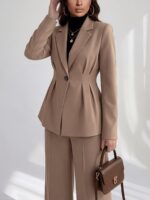 Elegantiškas 2 dalių moteriškas kostiumėlis - Image 5