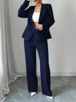 Elegantiškas moteriškas vienspalvis kostiumas - Image 2